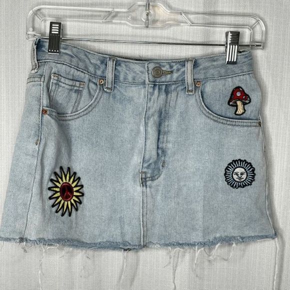 PacSun Dresses & Skirts - PacSun Embroidered Patch‎ Denim Mini Skirt